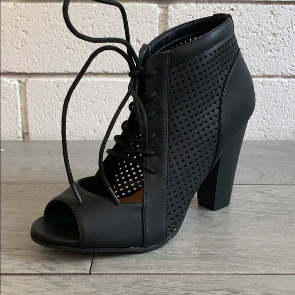 Black Perforated Lace Up Stacked Heel - Picture 2 of 6